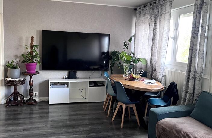 À VENDRE  APPARTEMENT T5 DE 91,36 m² AVEC 4 CHAMBRES, CAVE ET PARKING À MONTMAGNY — photo 3