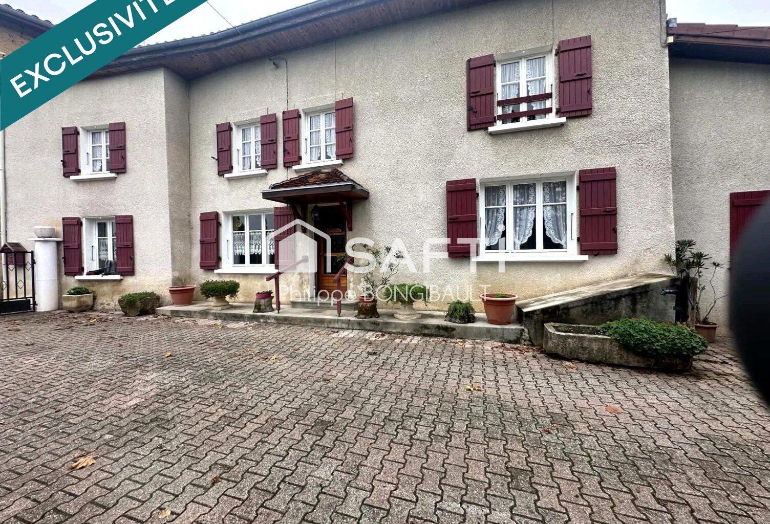 Sérézin-de-la-Tour  Maison de caractère de 1820, 119 m², dépendances et terrain de 1 940 m² — photo 1