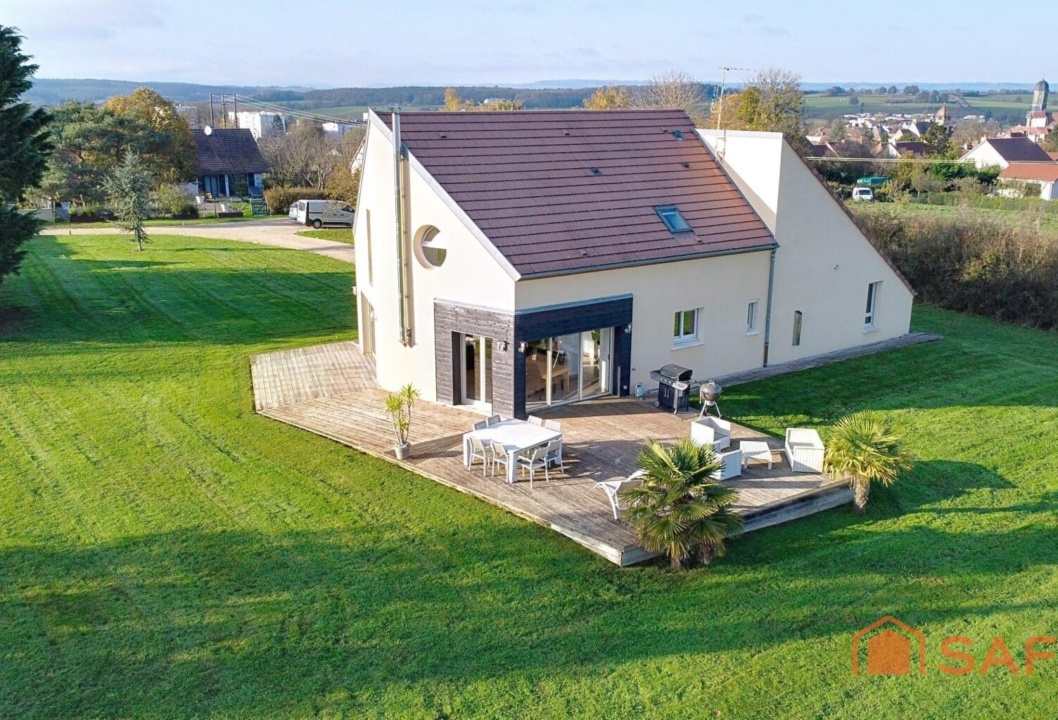 Maison contemporaine et parc clos de 8 186 m² — photo 1