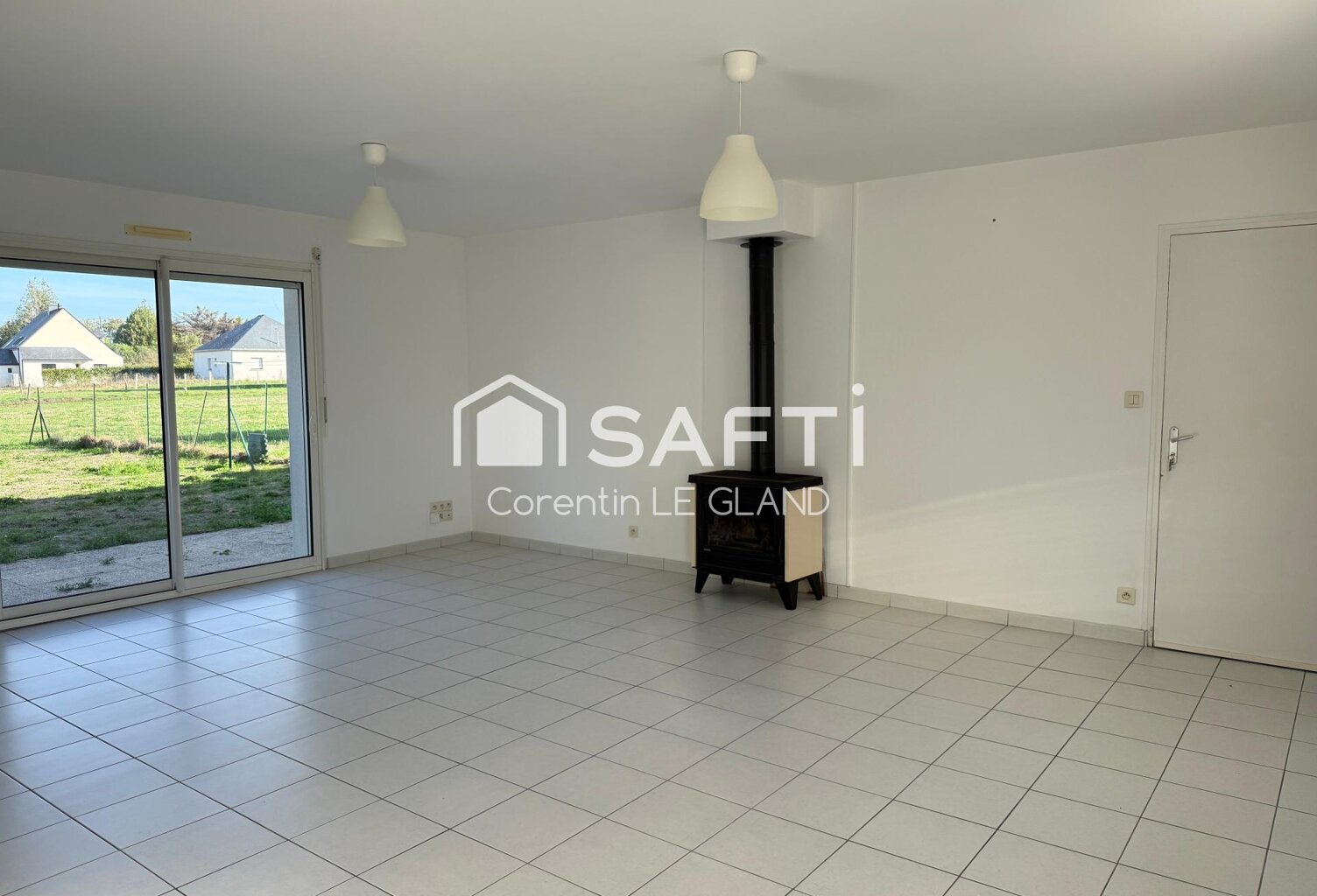 Maison avec jardin et garage proche du bourg. — photo 1
