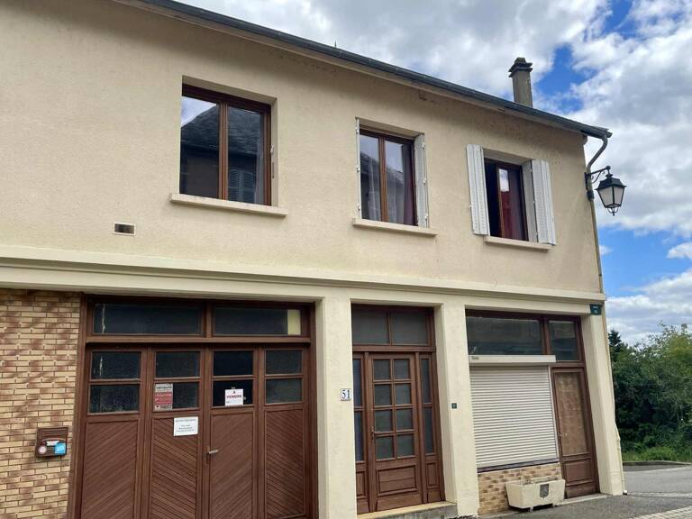 Maison de 132m² à Vallière, exposée sud-ouest, avec dépendances et jardin clos — photo 1