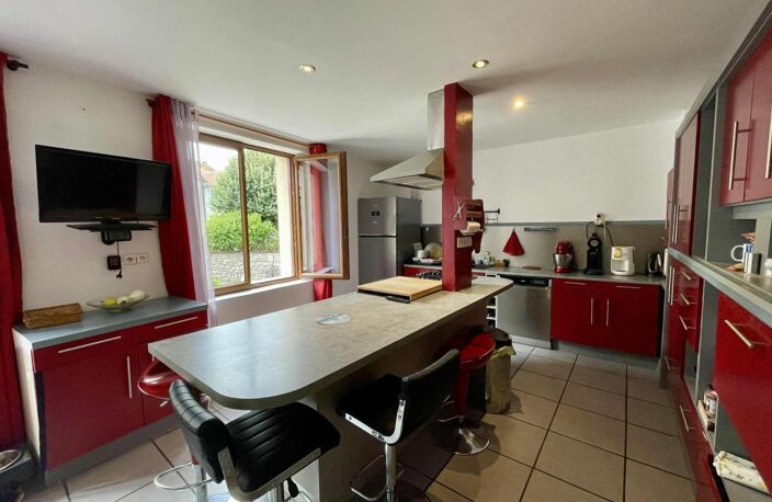 Maison de 132m² à Vallière, exposée sud-ouest, avec dépendances et jardin clos — photo 2