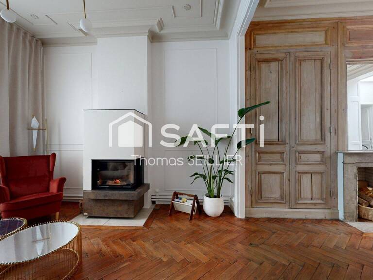 TOURCOING  AUX PORTES DU CENTRE-VILLE | LE CHARME DE L'ANCIEN, L'ÉLÉGANCE ET DE BEAUX VOLUMES ! — photo 1