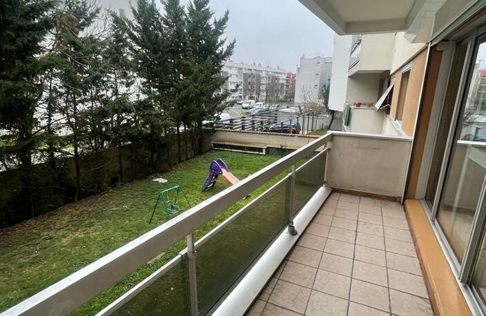 Location appartement 3 pièces 73 m² à Bondy (93140) — photo 2