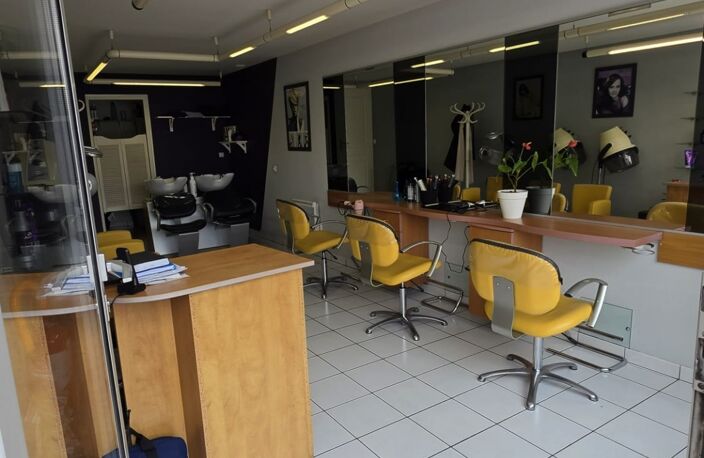 Vente Boutique/Local commercial 50 m&sup2; — photo 2