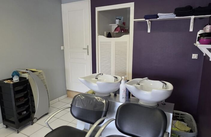 Vente Boutique/Local commercial 50 m&sup2; — photo 3