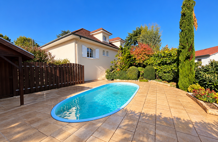 VENTE 69340 FRANCHEVILLE MAISON INDIVIDUELLE 7 PIECES 186 m2 SUR 982 m2 DE TERRAIN AVEC PISCINE — photo 2