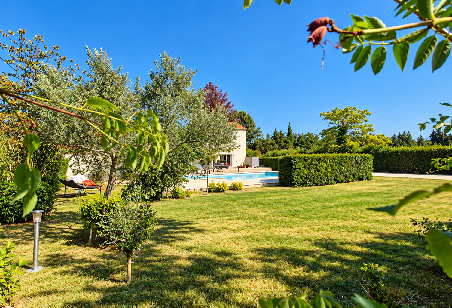 VILLA 178 M2 AVEC PISCINE, GRAND TERRAIN ET POTENTIEL 2 LOGEMENTS ! — photo 1