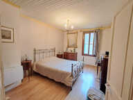 A VENDRE - GRANDE MAISON DE VILLAGE A RENOVER AVEC GARAGE - AIGUES-VIVES — photo 2
