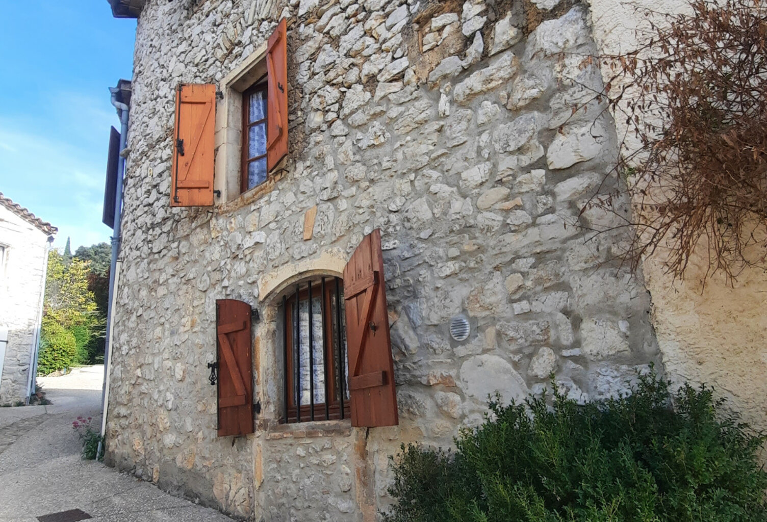 A VENDRE MAISON DE VILLAGE CORCONNE — photo 1