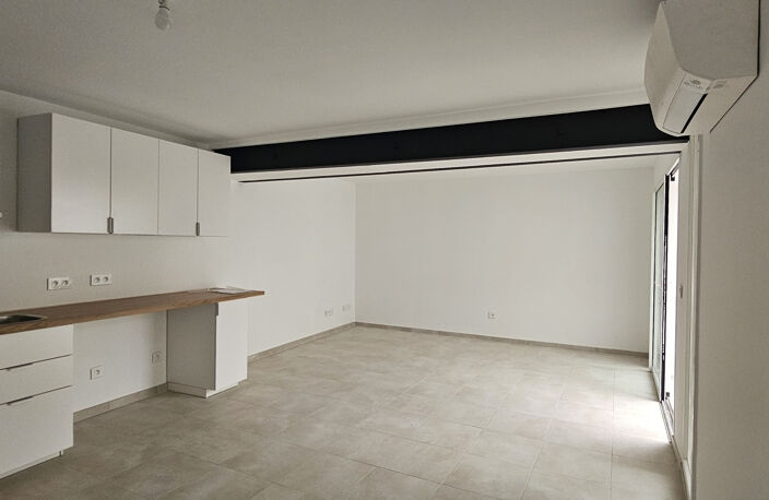 Location Appartement T3 Duplex Neuf 2 Chambres - Redessan (30129 - Proche Nîmes) - Climatisation Intégrale & Cuisine Équipée — photo 2