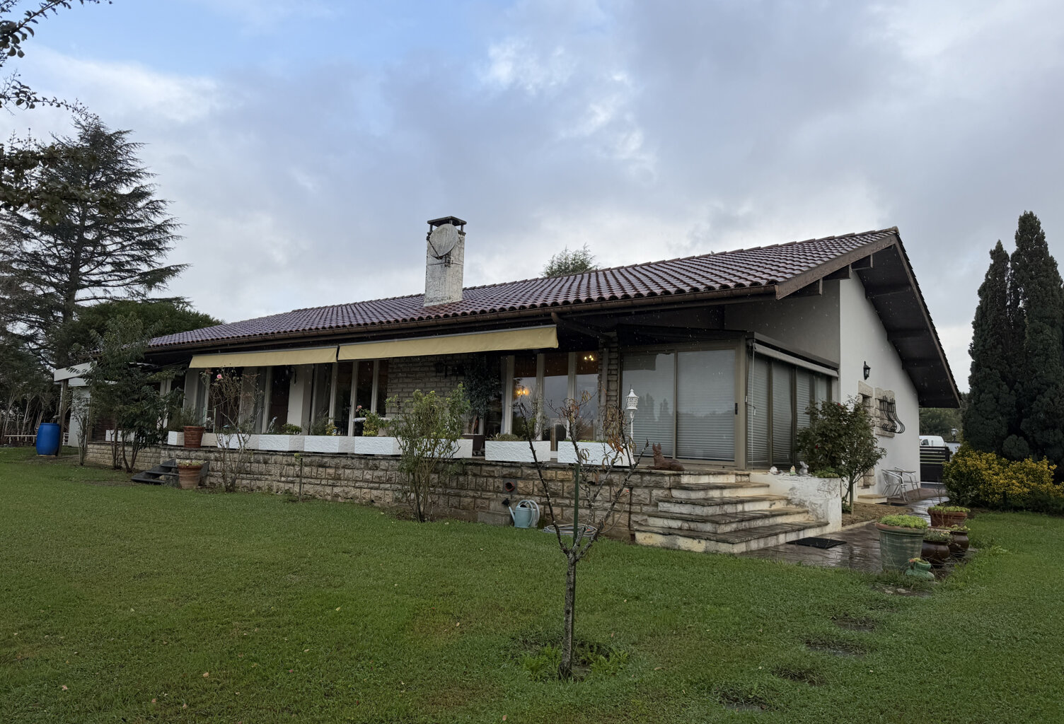 Maison de plain-pied 149 m2 avec dépendance à Aicirits — photo 1