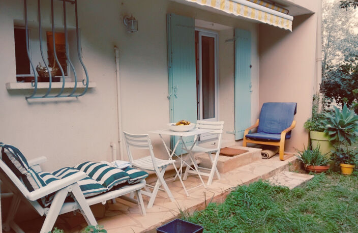 APPARTEMENT DONNANT SUR JARDIN AVEC PARKING — photo 5