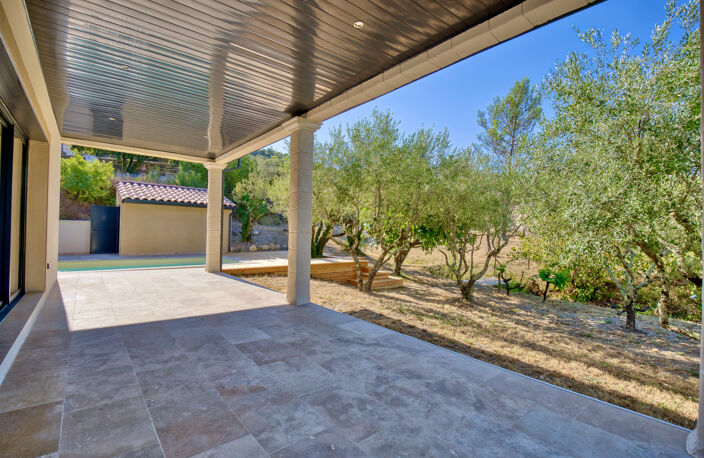 Villa T4, Terrasse, Piscine, Terrain — photo 3