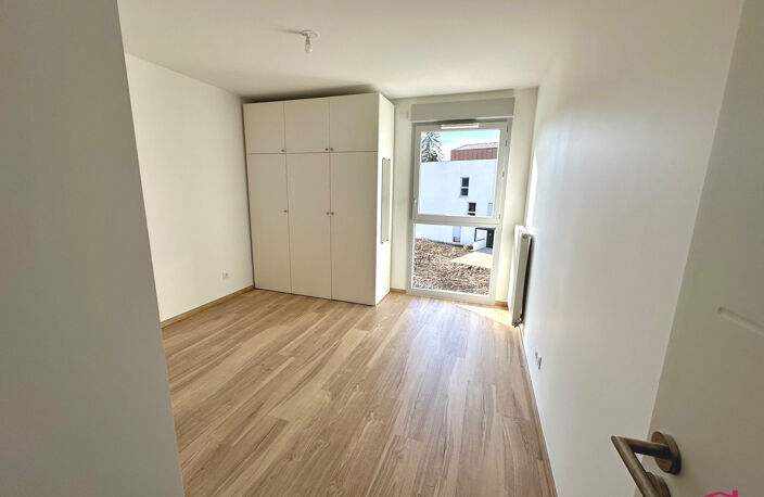 F2 DANS RESIDENCE NEUVE — photo 2