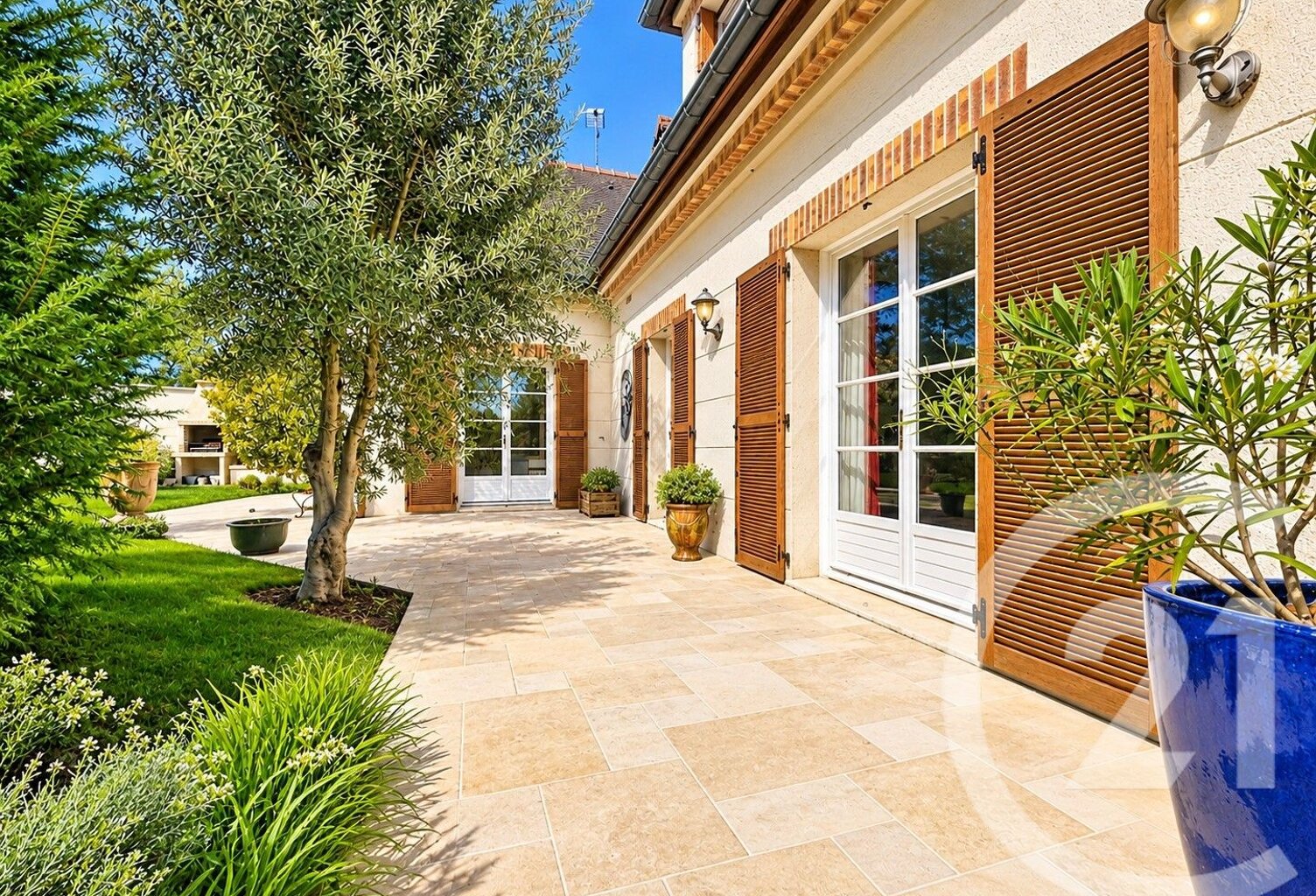 Vente maison 6 pièces 190 m² Thiais (94320) — photo 1