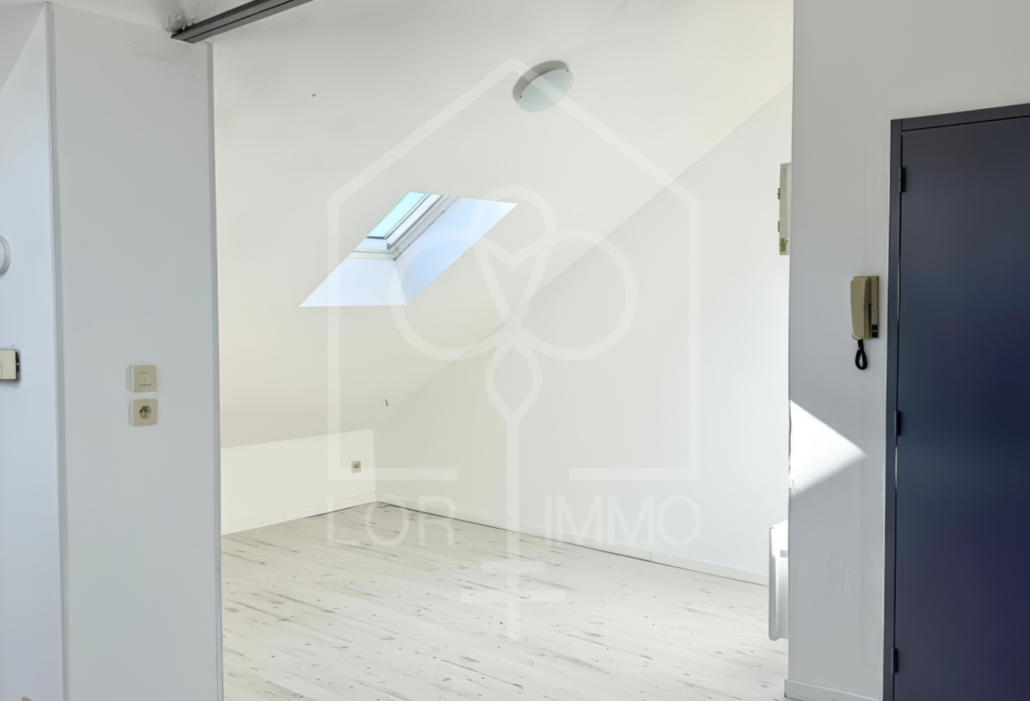 VAL DE BRIEY - STUDIO 17,61m2 - — photo 1