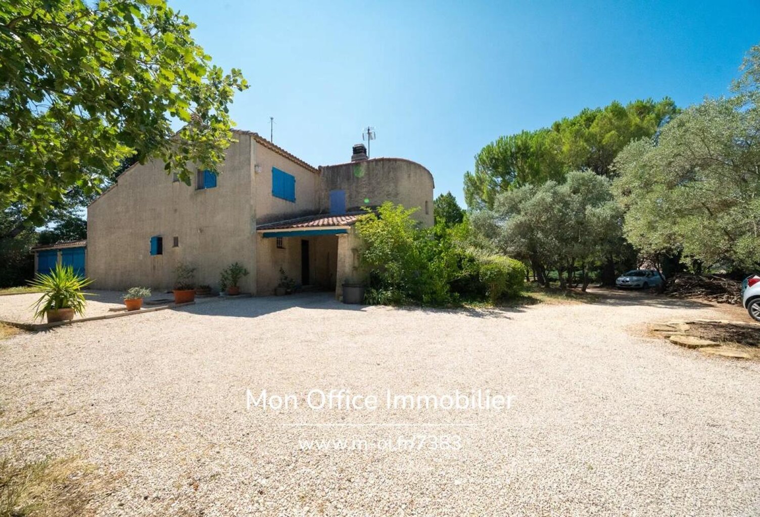Référence : 7383-ABO - Villa de 5 chambres, terrain piscinable dans un environnement calme et privilégié à Eguilles — photo 1