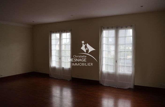 À louer chez Christelle Mesnage Immobilier - QUEVERT - Maiso — photo 4