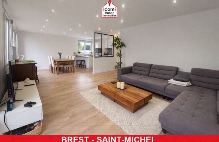 FINISTERE - Brest (29200) - A VENDRE - MAISON ANNEE 30 - RENOVEE EN 2021 - 4 CHAMBRES - GRANDE PIECE DE VIE - GARANTIE DECENNALE - DPE C - SOUS-SOL - QUARTIER LYCEE CROIX ROUGE — photo 2