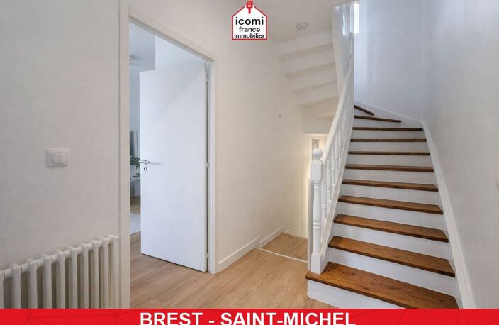 FINISTERE - Brest (29200) - A VENDRE - MAISON ANNEE 30 - RENOVEE EN 2021 - 4 CHAMBRES - GRANDE PIECE DE VIE - GARANTIE DECENNALE - DPE C - SOUS-SOL - QUARTIER LYCEE CROIX ROUGE — photo 3