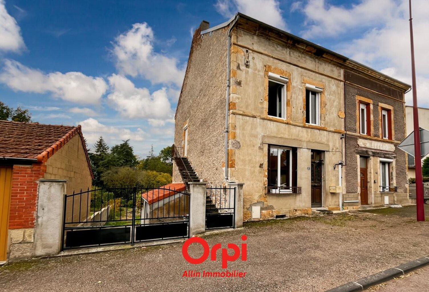 Agréable maison de ville à vendre — photo 1