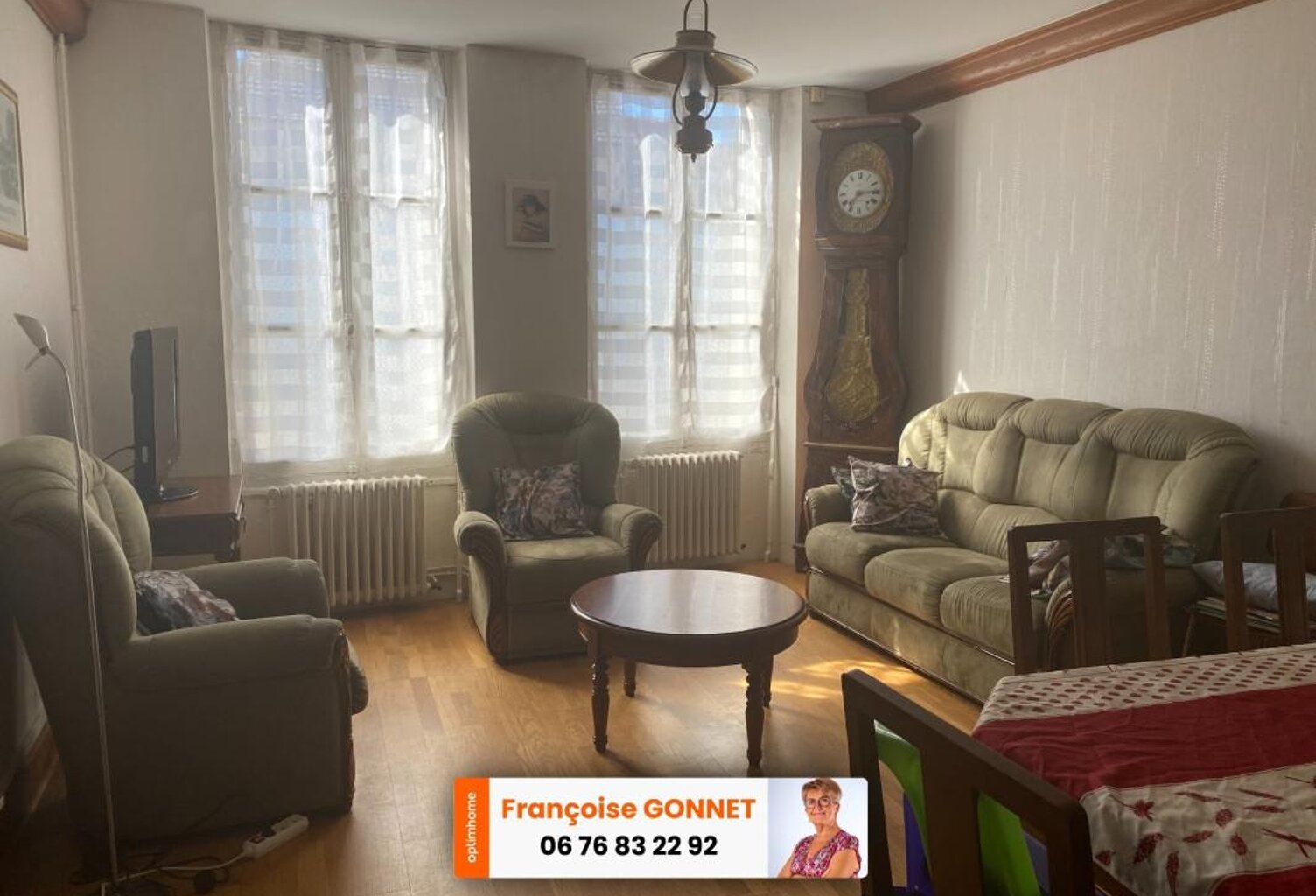 Maison de 120 m² - Centre ville de SAINT AMAND MONTROND - 3 Chambres - Dépendances - 84 900 € — photo 1