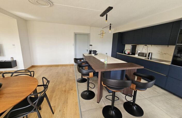Appartement avec asensceur, 3 piéces, une cave et 1 place de parking privée — photo 4