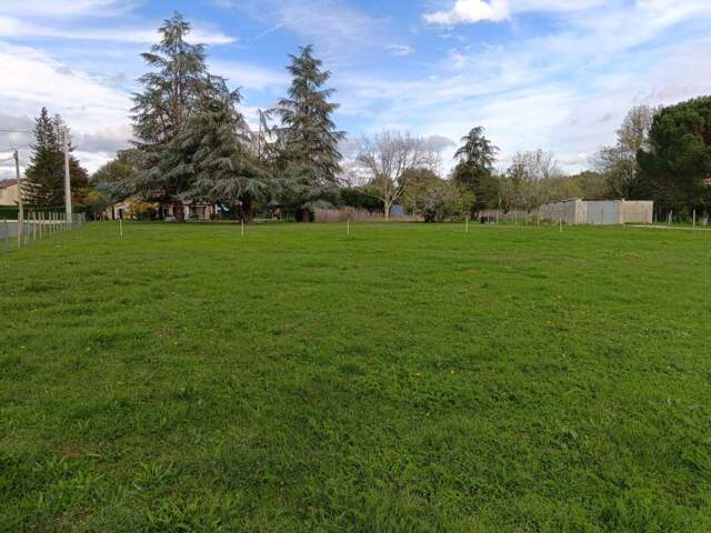 Terrain à vendre de 1006  SAINT SEURIN SUR L'ISLE (33) — photo du bien