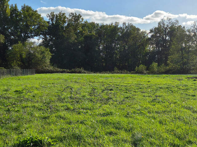 Terrain à bâtir à Saint-Antoine-sur-l'Isle (33660) — photo du bien