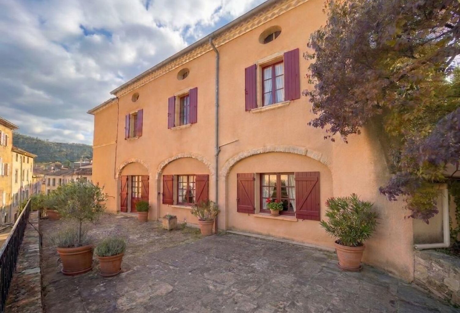 Maison de caractére À Vendre — photo 1