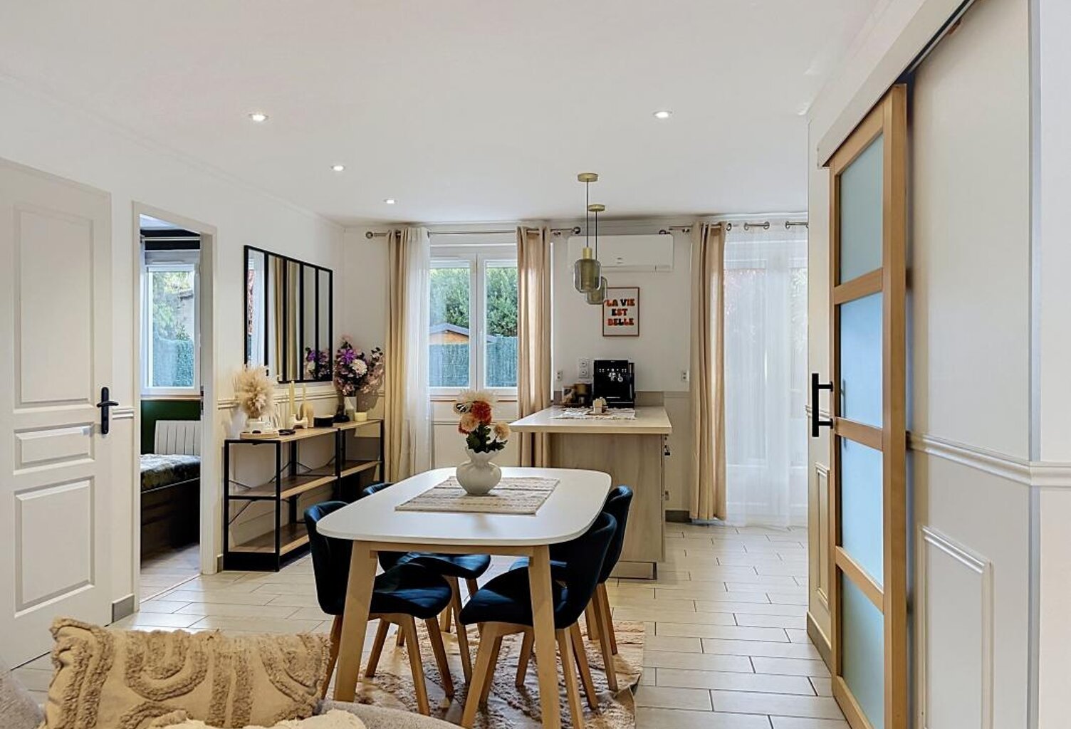 Maison de plain-pied rénovée avec jardin, terrasse et stationnements – très proche de l'hyper centre de Valence — photo 1