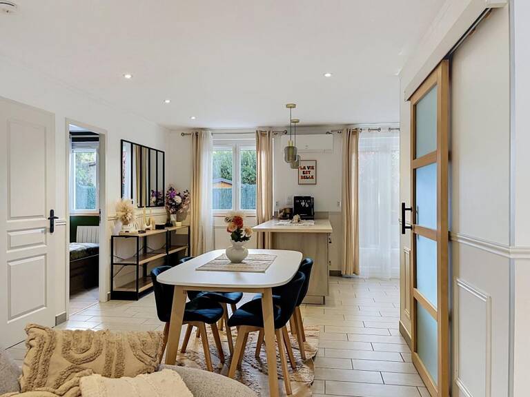 Maison de plain-pied rénovée avec jardin, terrasse et stationnements – très proche de l'hyper centre de Valence — photo 1