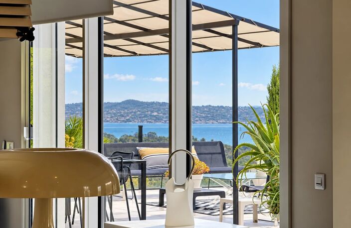 GRIMAUD – PROPRIÉTÉ D’EXCEPTION AVEC VUE PANORAMIQUE SUR LE GOLF — photo 4
