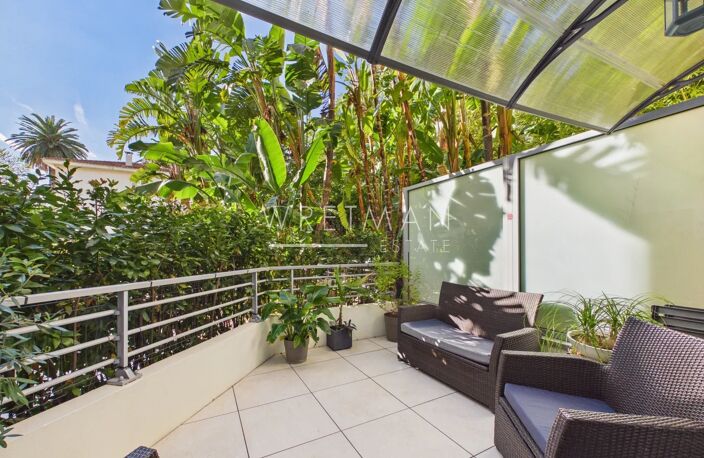 Studio Au Calme avec Terrasse à quleques pas des Plages dans une — photo 3