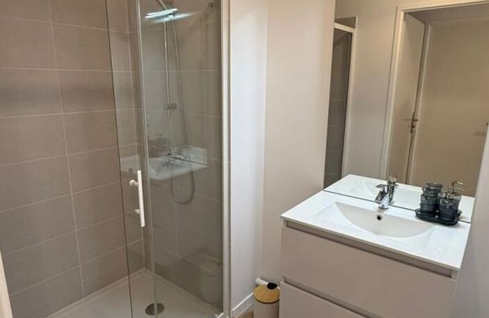 Appartement meublé 3 pièces 62 m² ¿ Cenon (Avenue Kennedy) — photo 5