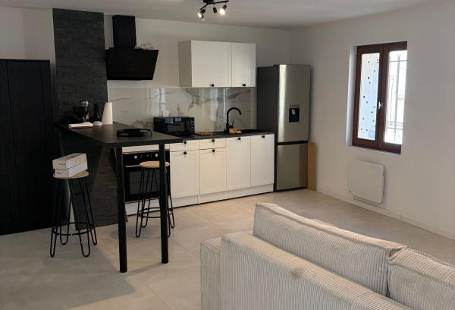 Appartement À Louer — photo 1