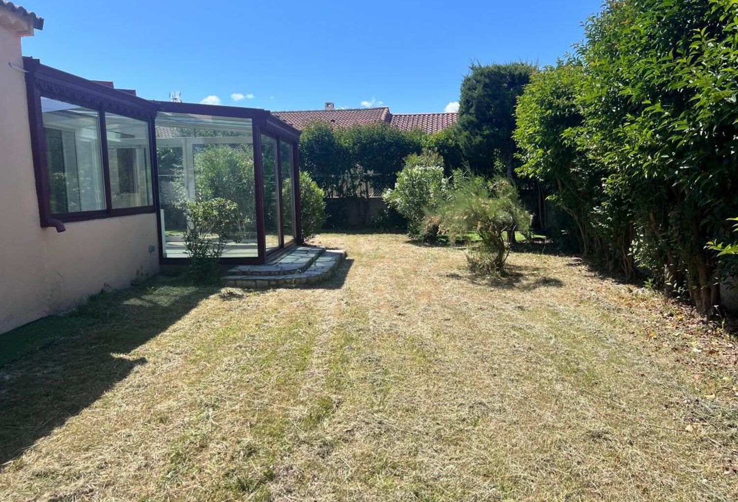 Maison À Louer — photo 1