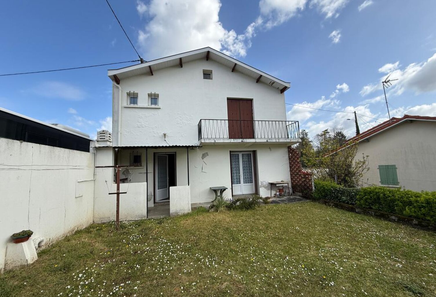 Maison À Vendre à Roquefort – 98 000 € — photo 1
