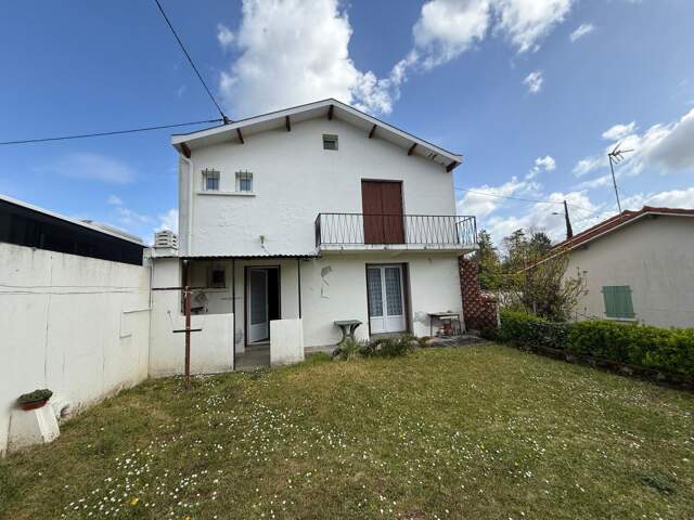 Maison À Vendre à Roquefort – 98 000 € — photo du bien