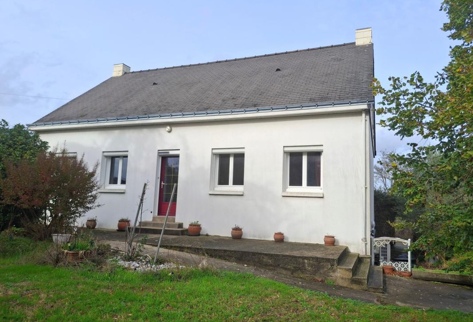 Maison À Vendre avec hangar de stockage — photo 1