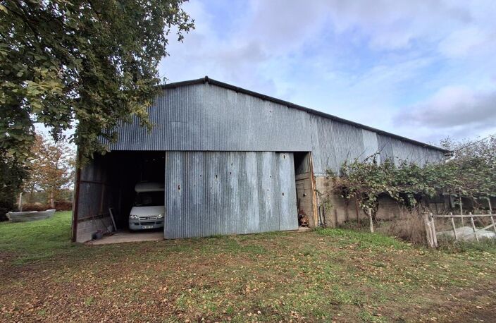 Maison À Vendre avec hangar de stockage — photo 4