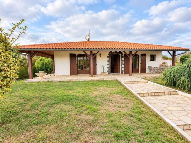 Maison À Vendre SEMUSSAC 121m2 — photo du bien
