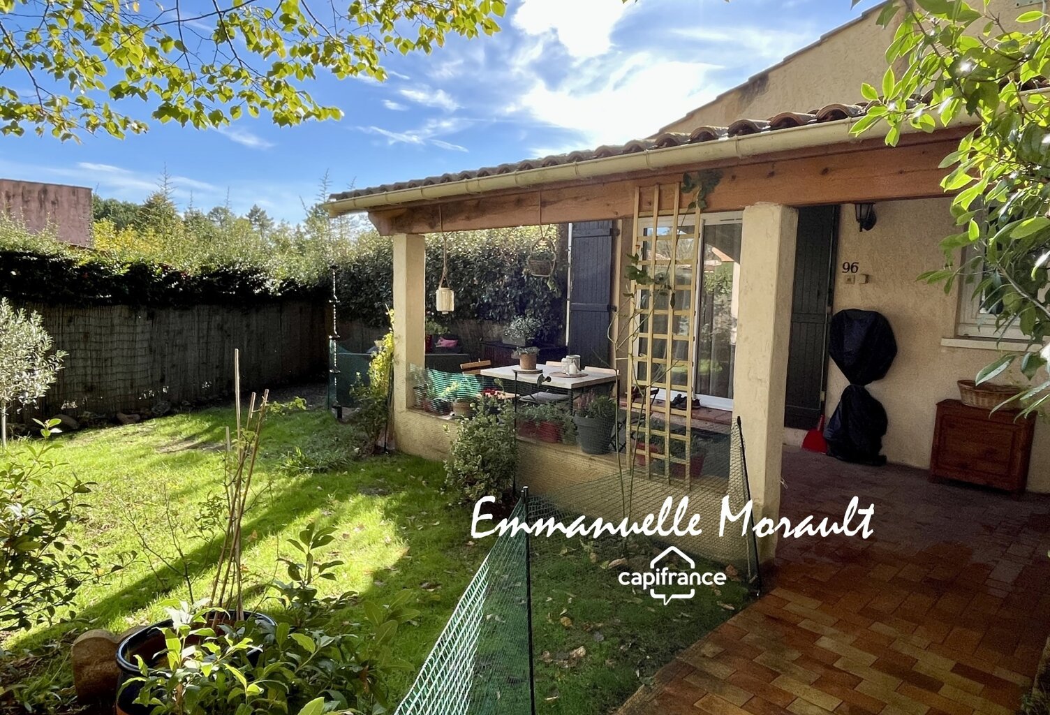 Mazet à vendre 3 pièces BAGNOLS EN FORET (83) — photo 1