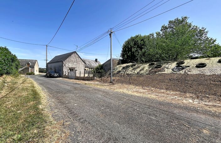 BEAUMONT SUR DEME (72)-Maison en pierre avec jardin clos, double garage et potentiel d'agrandissement — photo 2