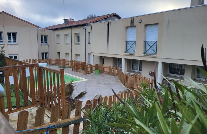 Immeuble à vendre SAINT LOUP LAMAIRE (79) Terrain aménagé 3340 m² — photo 3