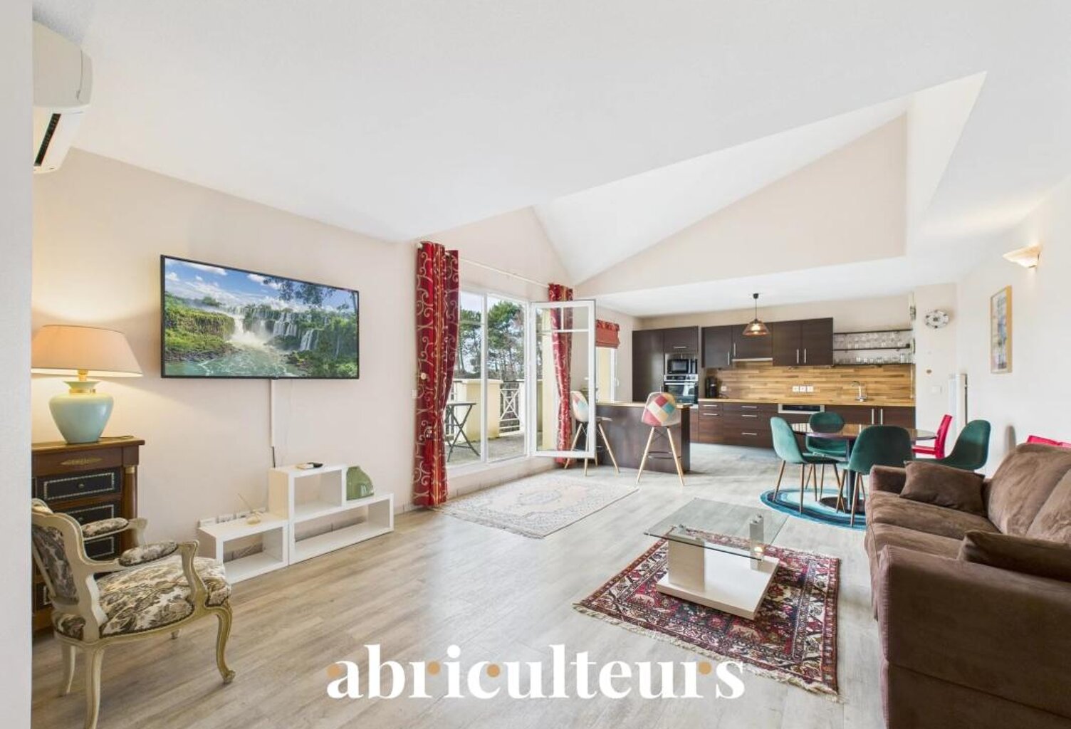 Appartement T4 lumineux – Dernier étage et Grande terrasse  en vente à Gujan-Mestras (33470) — photo 1