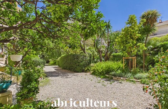 Loft de caractère de 66 m² – Plein sud sur jardin – Palais niçois — photo 2