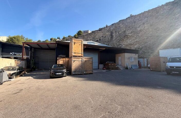 Hangars 685 m² + bureaux 90 m² + parking 600 m² - ZI Pré de l'Aube — photo 4