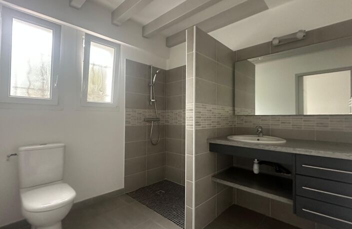 Location appartement 1 pièce 47 m² à Espelette (64250) — photo 4